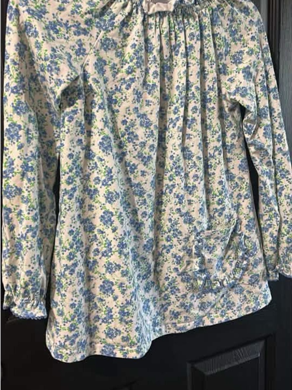 Eyelet & Ivy Girls Blue Floral Long-Sleeve Smocked Neck Tunic